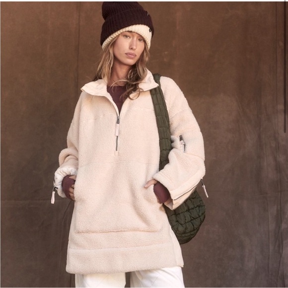 🆕 FREE PEOPLE Viewpoint Midi Fleece in Pink Pearl - Picture 2 of 14